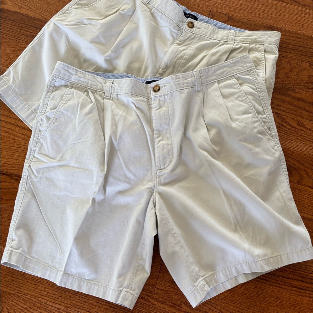 Club Room Men's Cream pleated front Shorts. Worn once. 2 pair!!